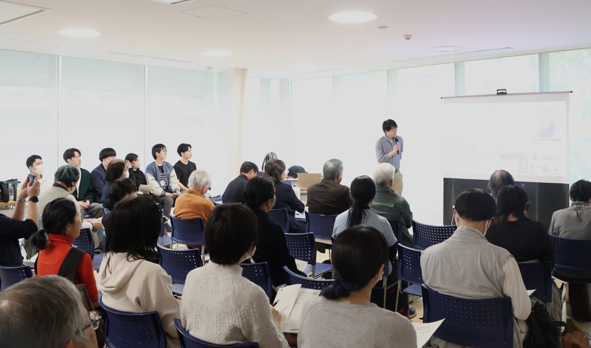 非公開: こどもの「生きづらさ」を考える　～多摩中央図書館のトークイベントに新井ゼミが参加～