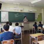 附属聖ヶ丘中学高等学校の探究授業に教員・交換留学生が協力